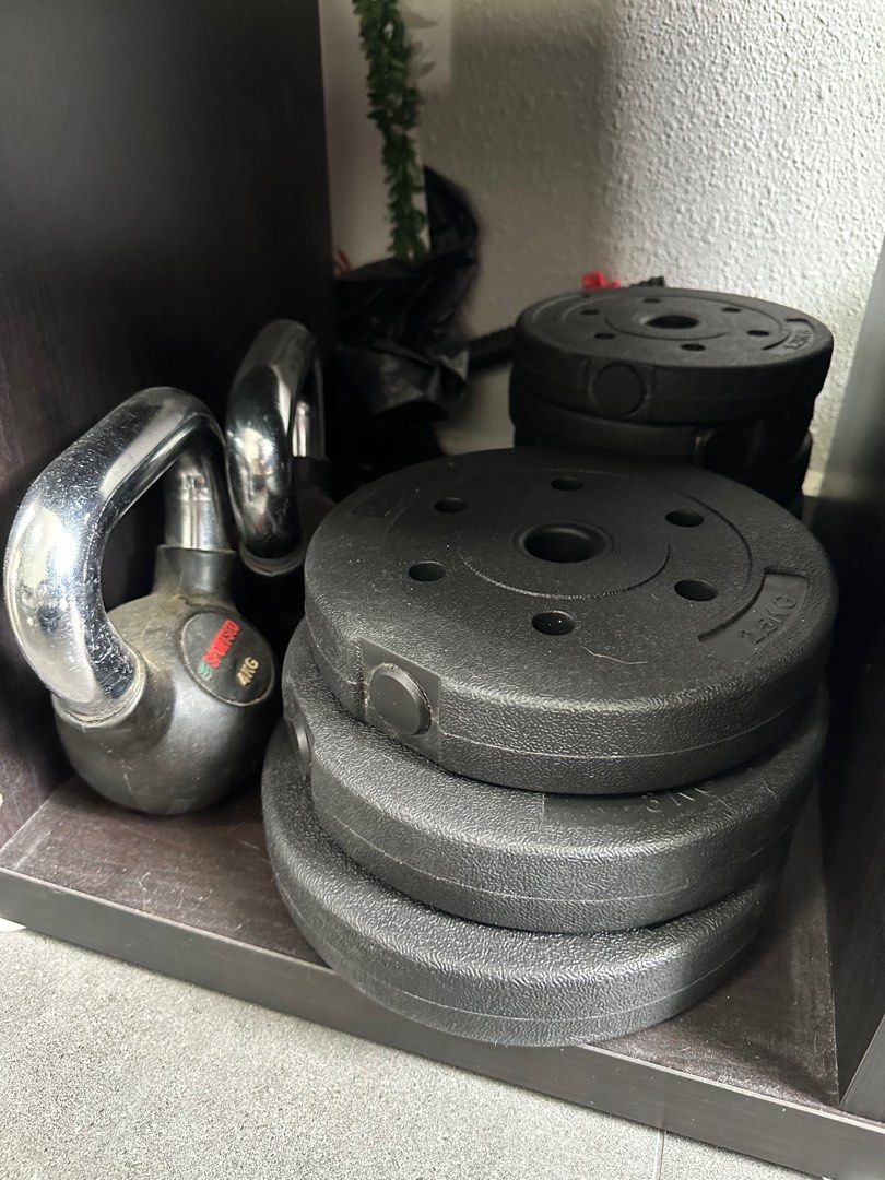 Weights Set (Category: Weights & Dumbbells) located in Singapore. Submitted by dhiahashwini (Listing ID 1306944962, Image 1). Description: 2x adjustable rods 2x 4KG Kettlebells 3x 1.25KG Disc 4x 2.5KG Disc 8x 3KG Disc Feel free to check and purchase. Self collection only. .