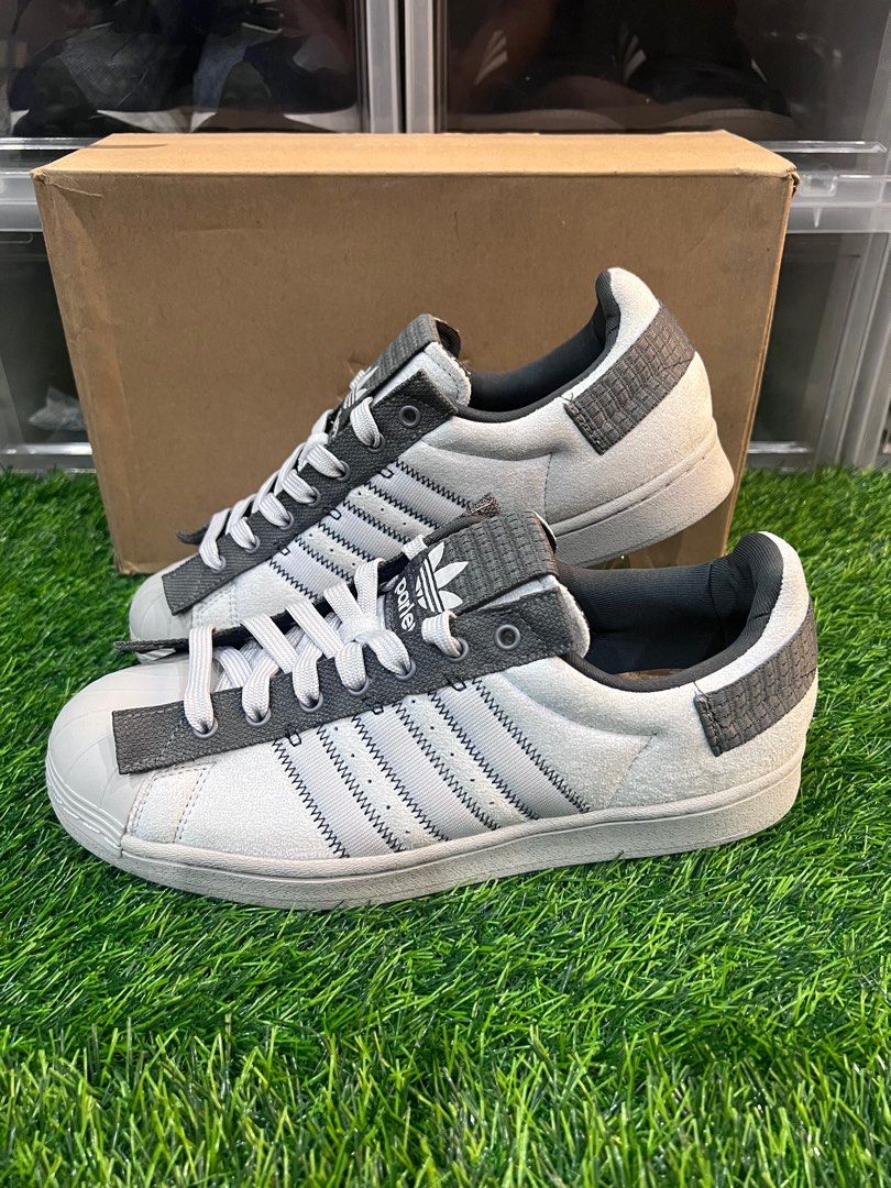 adidas gazelle silver green womens Adidas Superstar Parley White Black main image 0