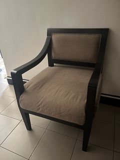 Accent Chair with Pillow