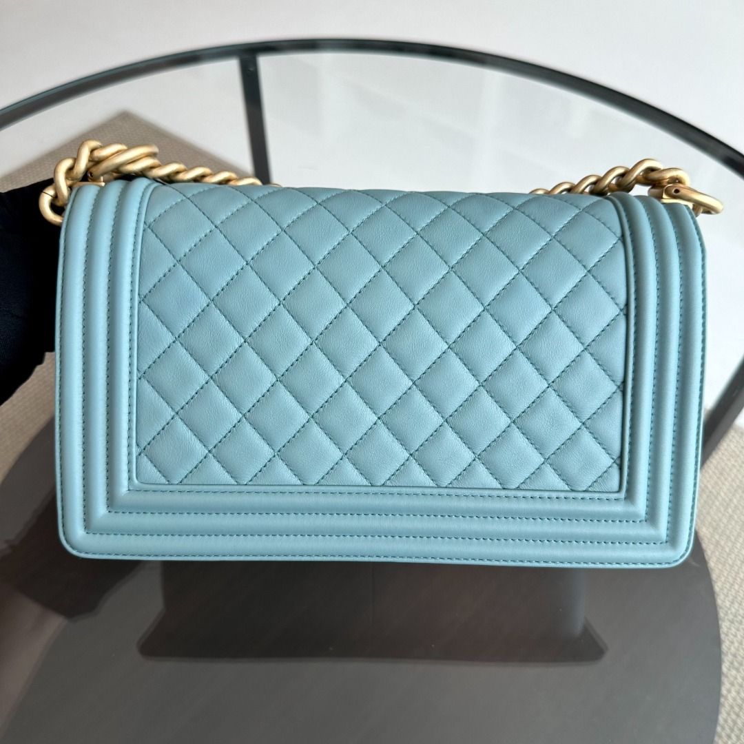 Chanel boy light blue online