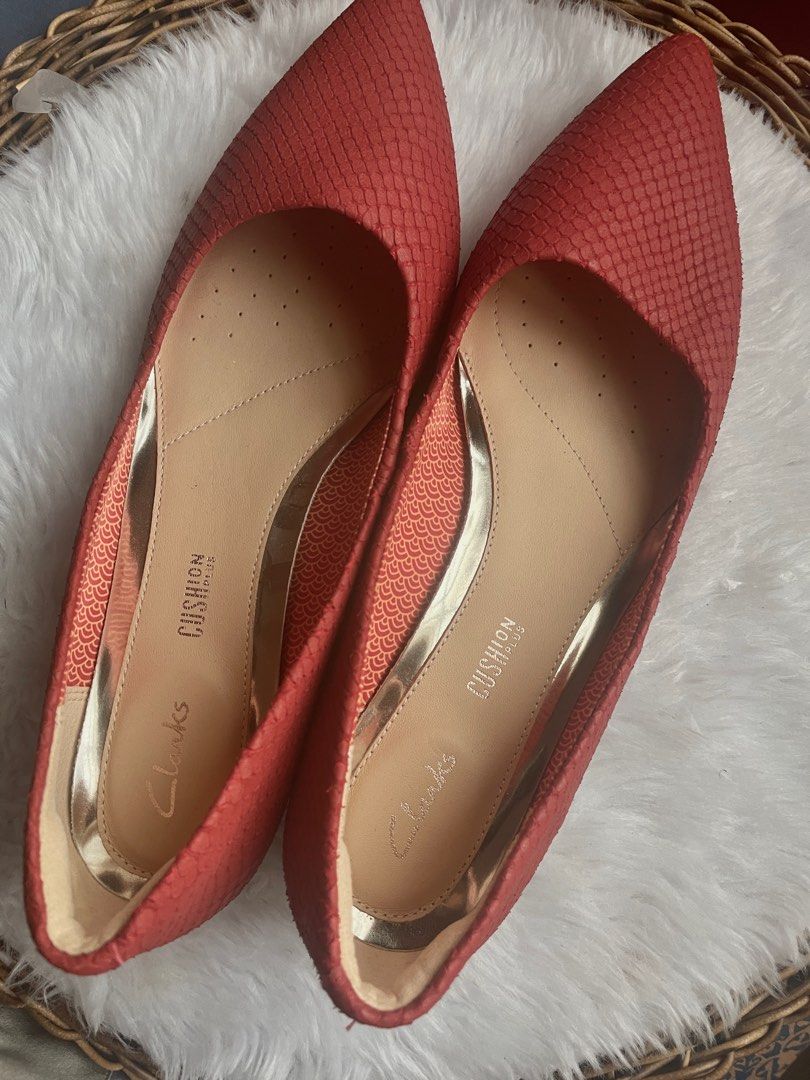 Clarks red pumps hotsell