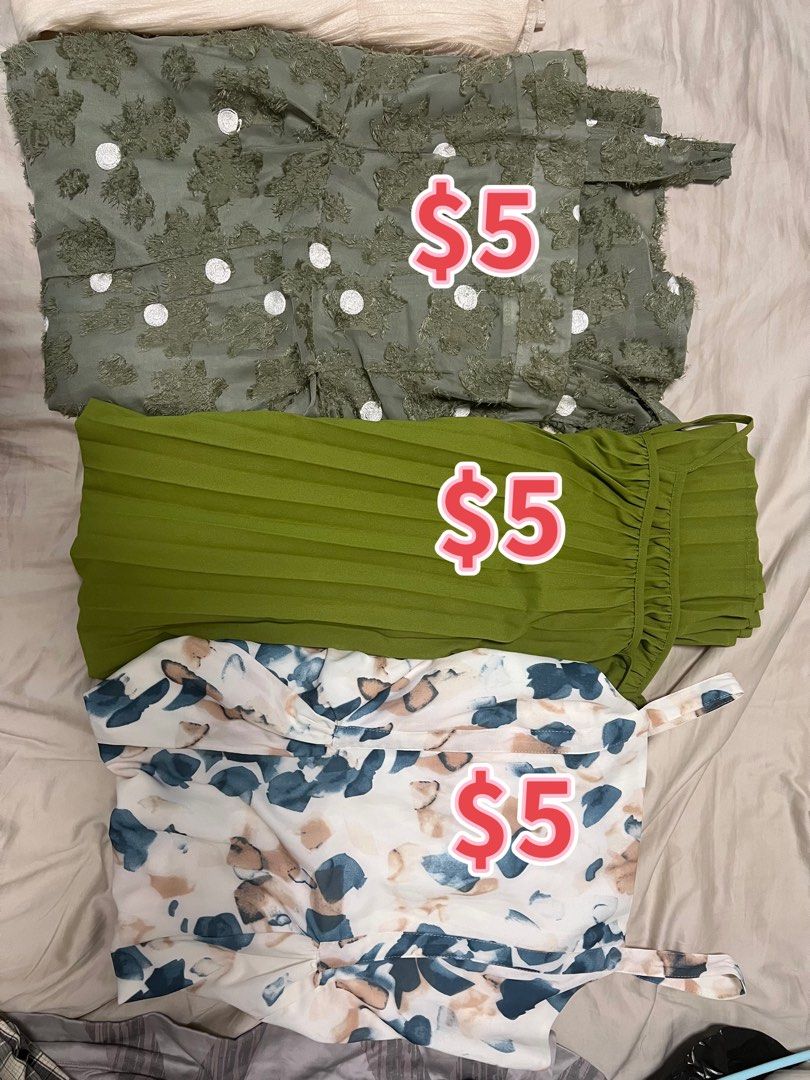 Clothes (Category: Shirts) located in Singapore. Submitted by cherry_1307 (Listing ID 1307186591, Image 3). Description: .