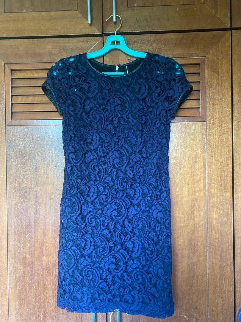 Club Monaco Witherbee Navy Blue Lace Dress, Women's Fashion, Dresses &  Sets, Dresses on Carousell