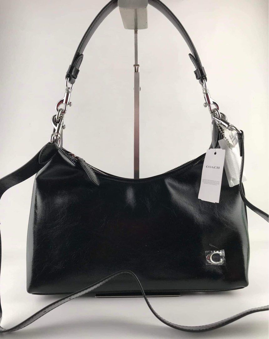Coach Juliet Shoulder Bag (Category: Luxury Bags & Wallets) located in Pasig City. Submitted by mgmanila (Listing ID 1307088705, Image 3). Description: CCH Juliet Shoulder Bag Dimensions;28*12*8cm P2,600 ✔️Cash on Pickup (COP) via LBC available ✔️Cash on Delivery (COD) available ✔️MOP: Gcash,Maya And Bank transfer ✔️Shipping via Lalamove, Grab and Joyride ✔️Yes to Same day delivery🥰 📩DM us for more info or any inquiries📩 DISCLAIMER: MG MNL is 