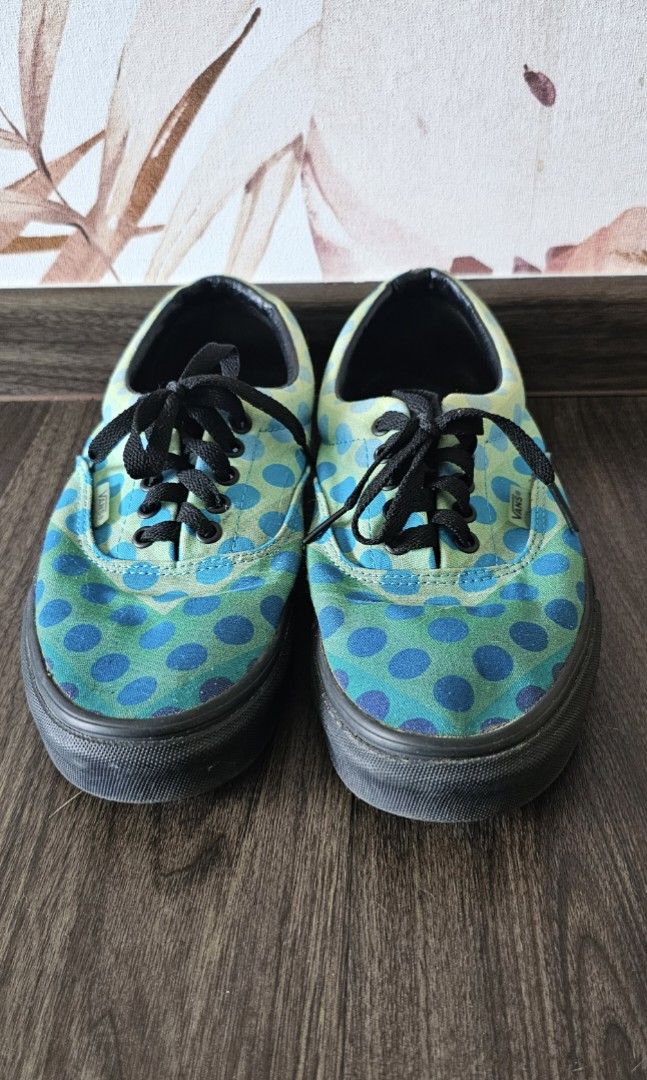 Space oddity shoes top