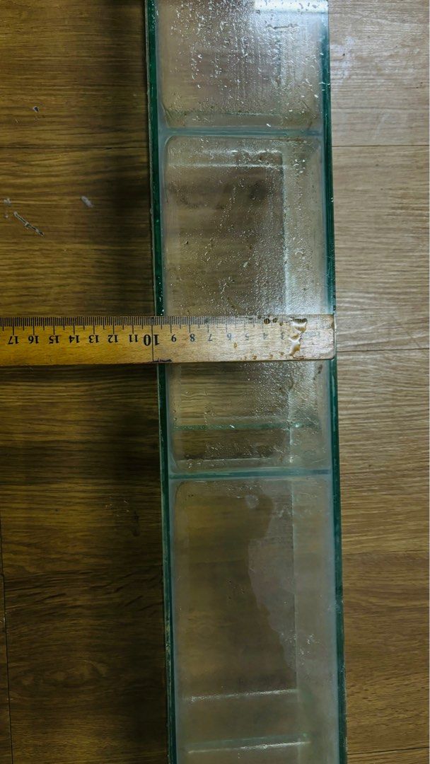 Filter aquarium kaca (Category: Water Purifers & Dispensers) located in Gelang Patah. Submitted by shariffmoton (Listing ID 1307208021, Image 3). Description: Kaca Jual area johor. Tak berani pos takut pecah..