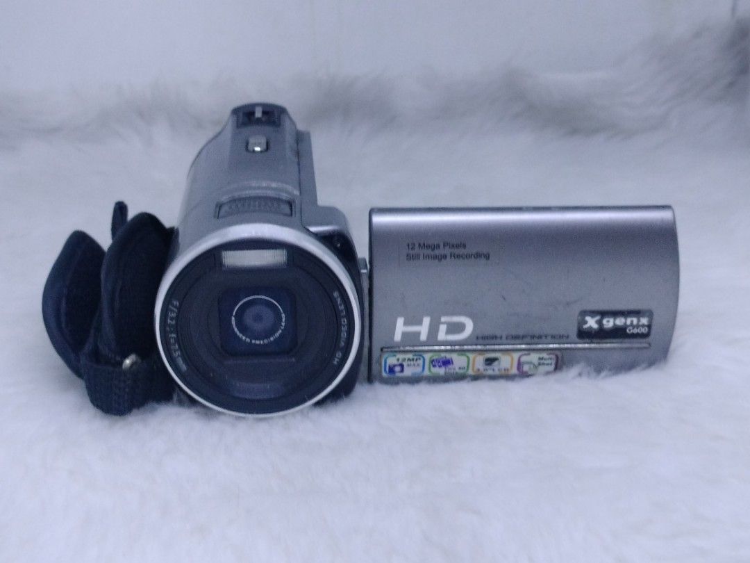 genx g600 hd video camcorder (Category: Video Cameras) located in Manila. Submitted by ultimogizmos (Listing ID 1307185413, Image 1). Description: genx g600 hd video camcorder execellent working condition issue slight burn lcd wont affect performance output dual sd card slot unit battery usb charging cable last price.