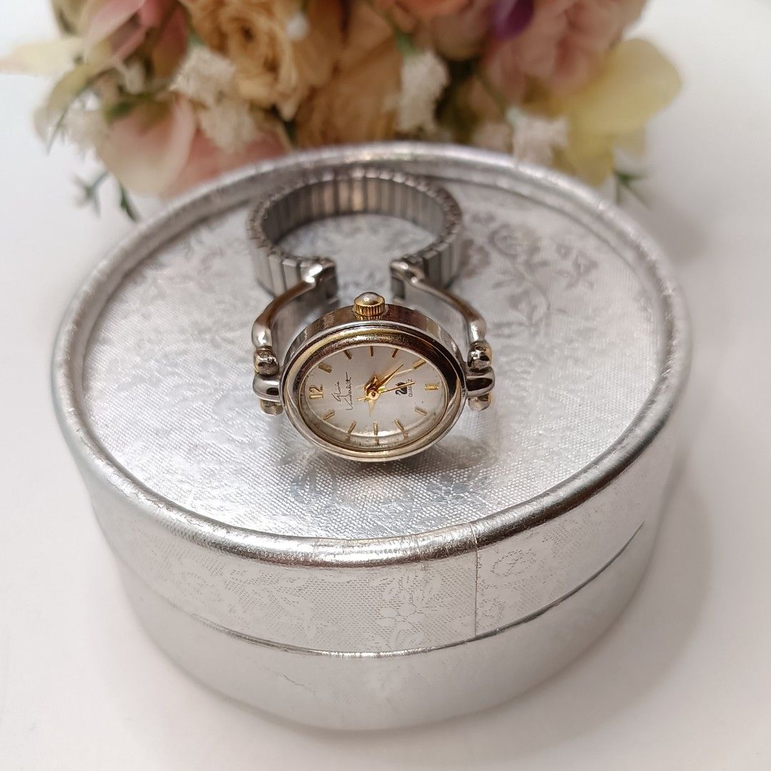 GLORIA WATCH Women s Fashion Watches Accessories Watches on Carousell