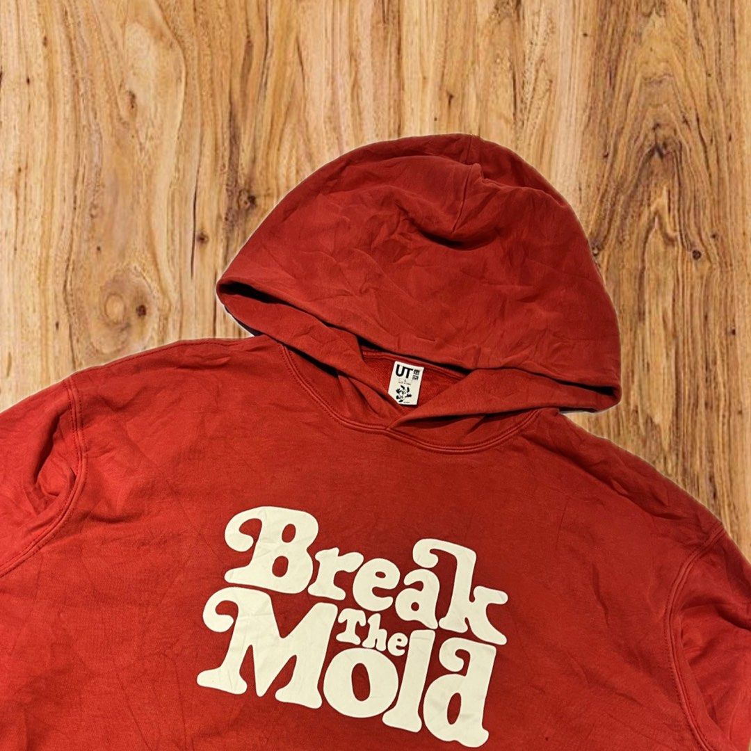 Hoodie Uniqlo UT x Break The Mold Fesyen Pria Pakaian Baju Luaran di Carousell