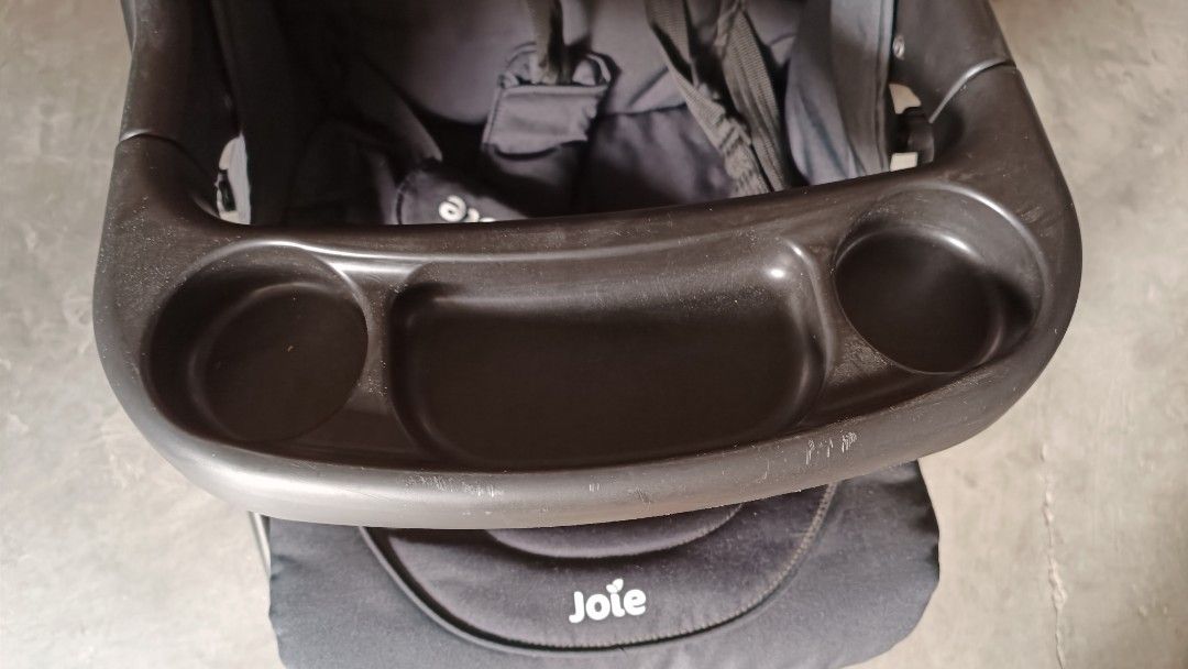 Joie Muze LX Stroller - Black (Category: Strollers) located in Manila. Submitted by joanjetre40889 (Listing ID 1307103254, Image 3). Description: Selling Muze LX Stroller - Black used only for 5 month, bought for 7999 from edamama rfs: baby is walking and we're shifting to pocket stroller.