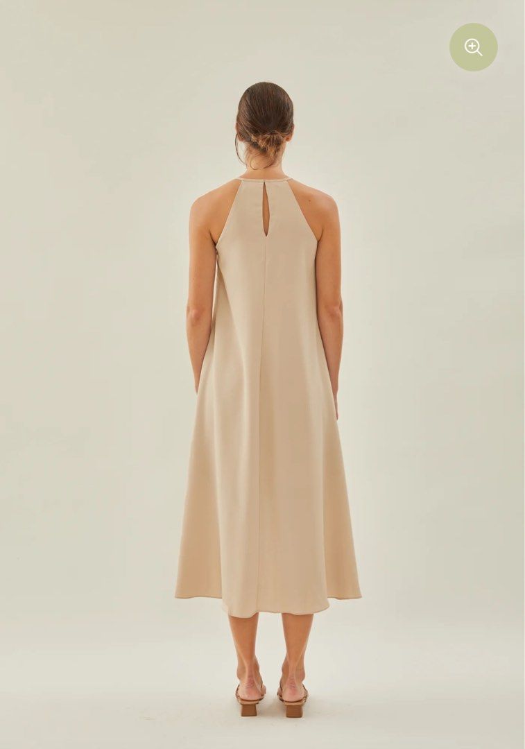 Klarra XS Pleated Halter Dress, Women's Fashion, Dresses & Sets, Dresses on Carousell Klarra XS Pleated Halter Dress, Women's Fashion, Dresses & Sets, Dresses on Carousell