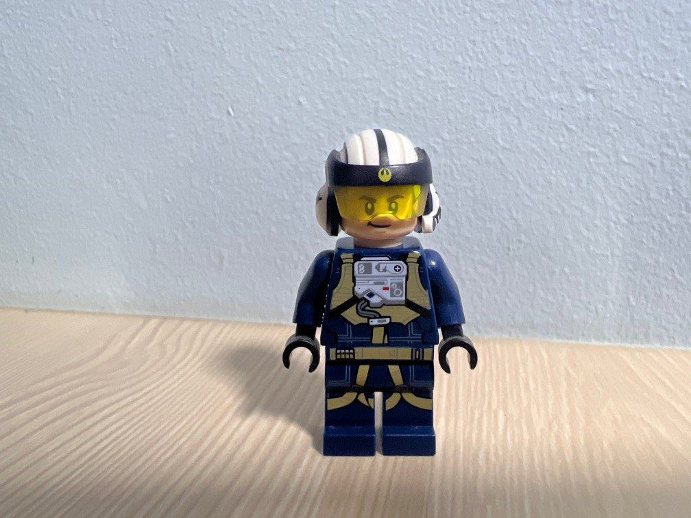 Lego u wing pilot online