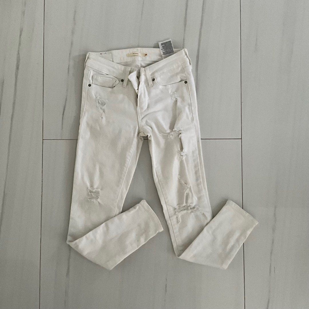 Levis White ripped jeans Women s Fashion Bottoms Jeans on Carousell