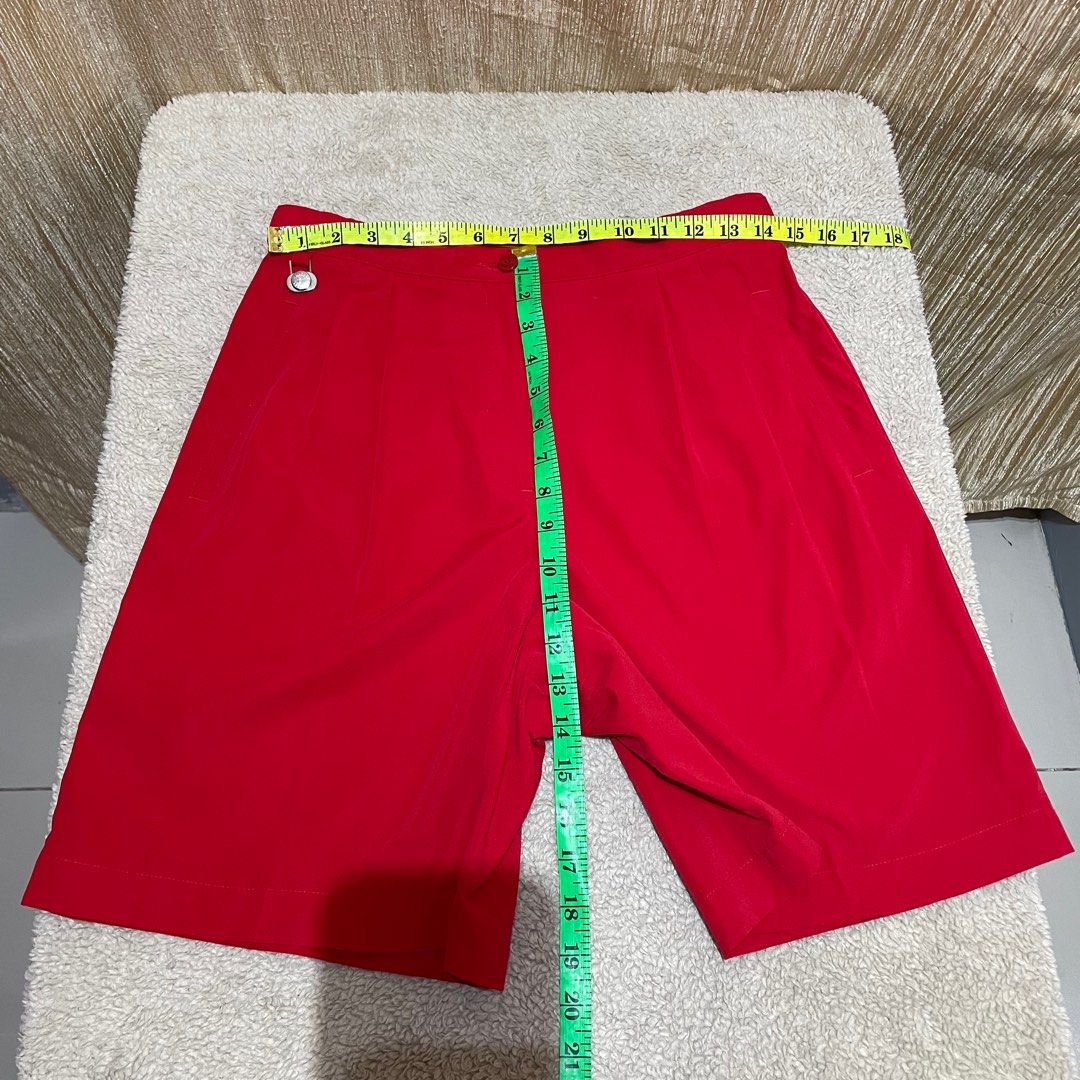 LIZ GOLF WOMEN HIHWAIST SHORT SIZE6 RED Please view all photos and read description