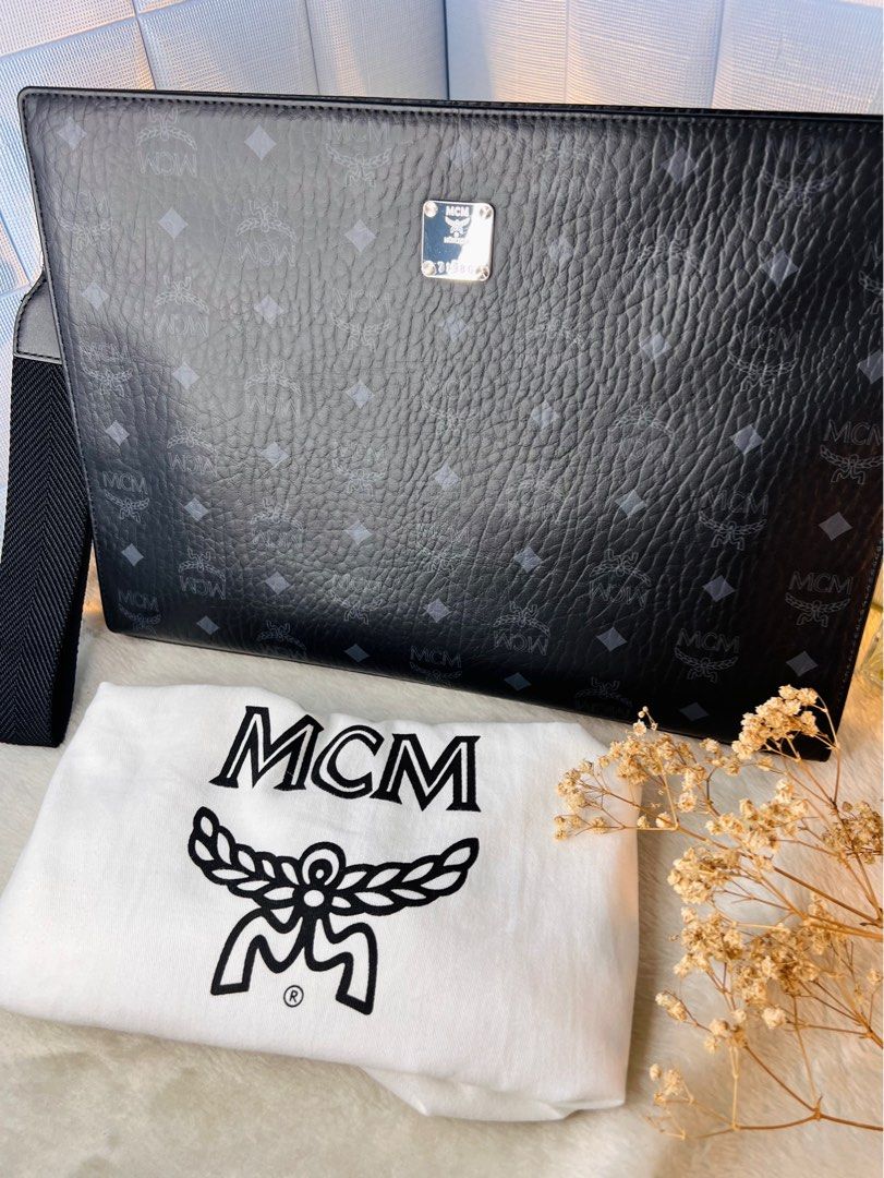 Mcm men clutch discount