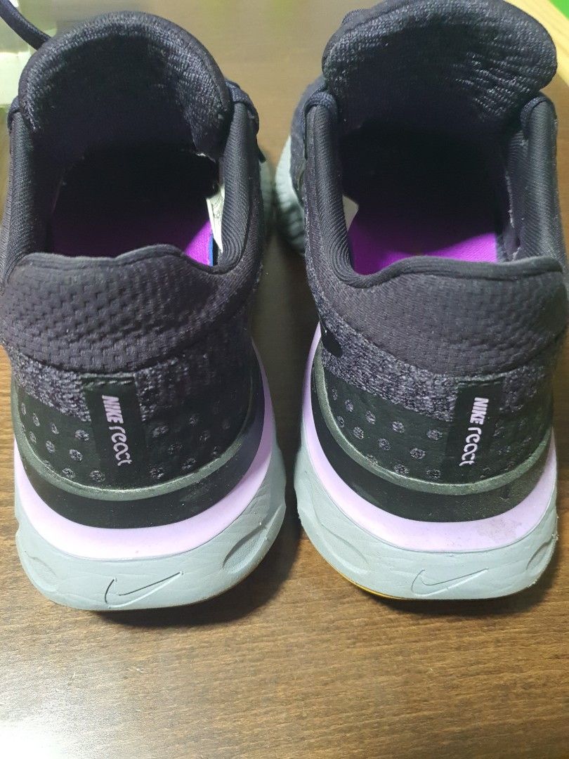 Nike react (Category: Sneakers) located in Singapore. Submitted by shoesdudezz (Listing ID 1307199238, Image 3). Description: nike react-fast deal 50 size us10.