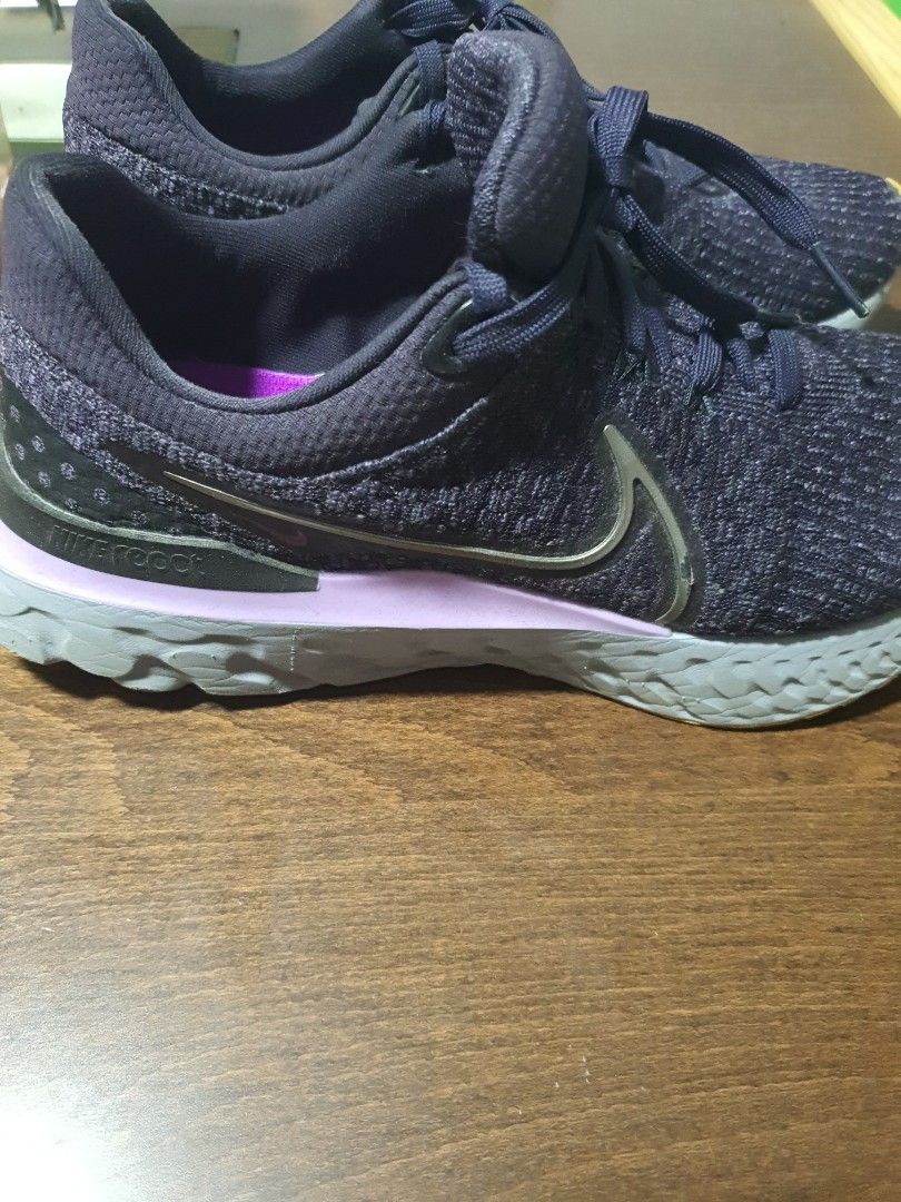 Nike react (Category: Sneakers) located in Singapore. Submitted by shoesdudezz (Listing ID 1307199238, Image 2). Description: nike react-fast deal 50 size us10.