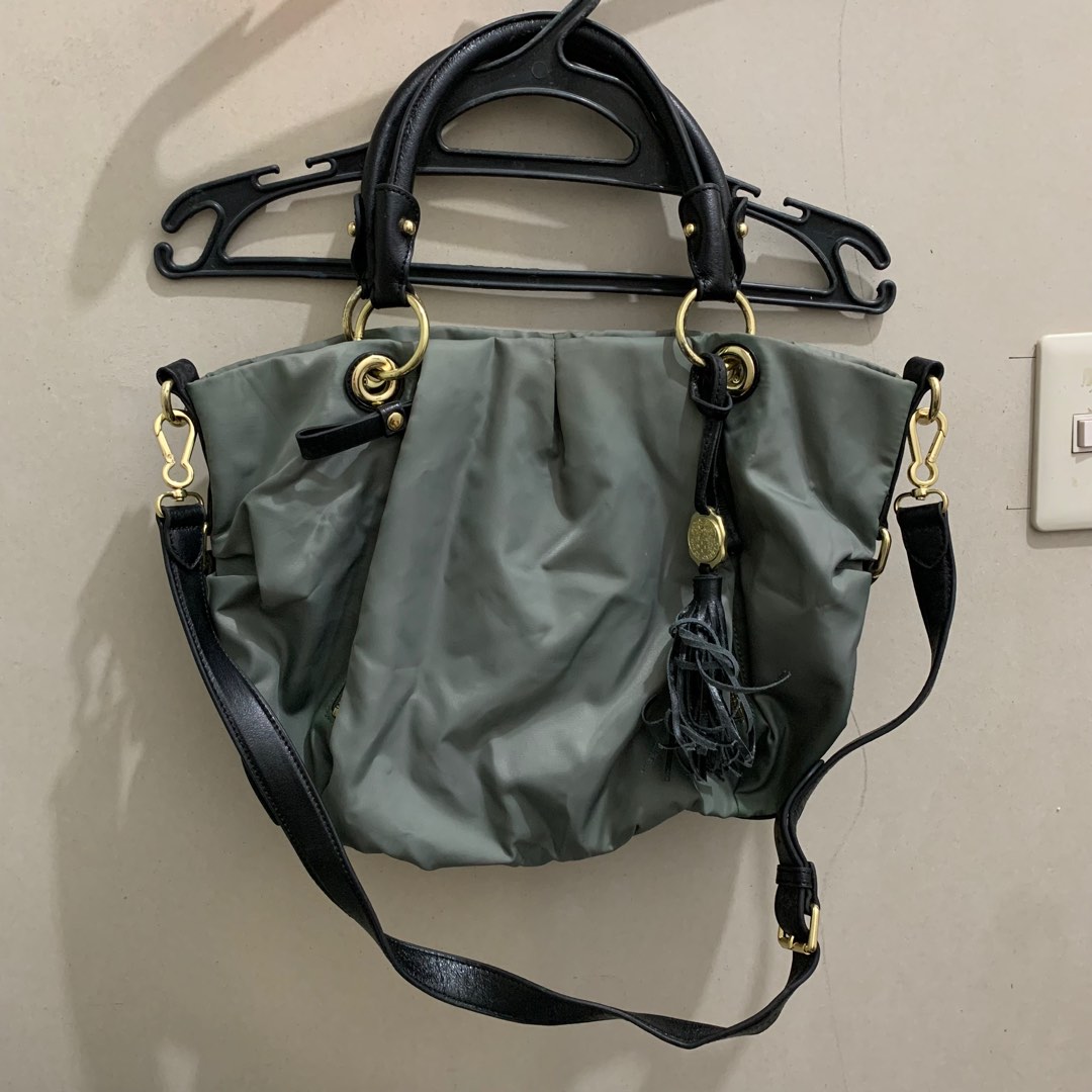 Original vince camuto bag for women Women s Fashion Bags Wallets Cross body Bags on Carousell