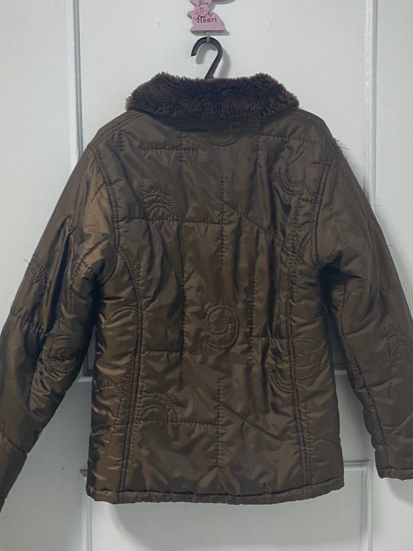 Puffer Jacket with Fur (Category: Coats, Jackets and Outerwear) located in Cavite. Submitted by ma.andrealopez37 (Listing ID 1307157652, Image 3). Description: Was sent from canada, havent been used but really cute and snuggles the body nicely! .