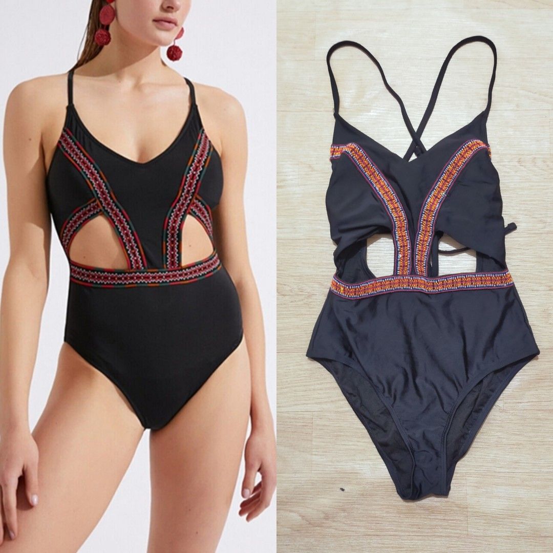 Xhilaration swimsuits one piece top