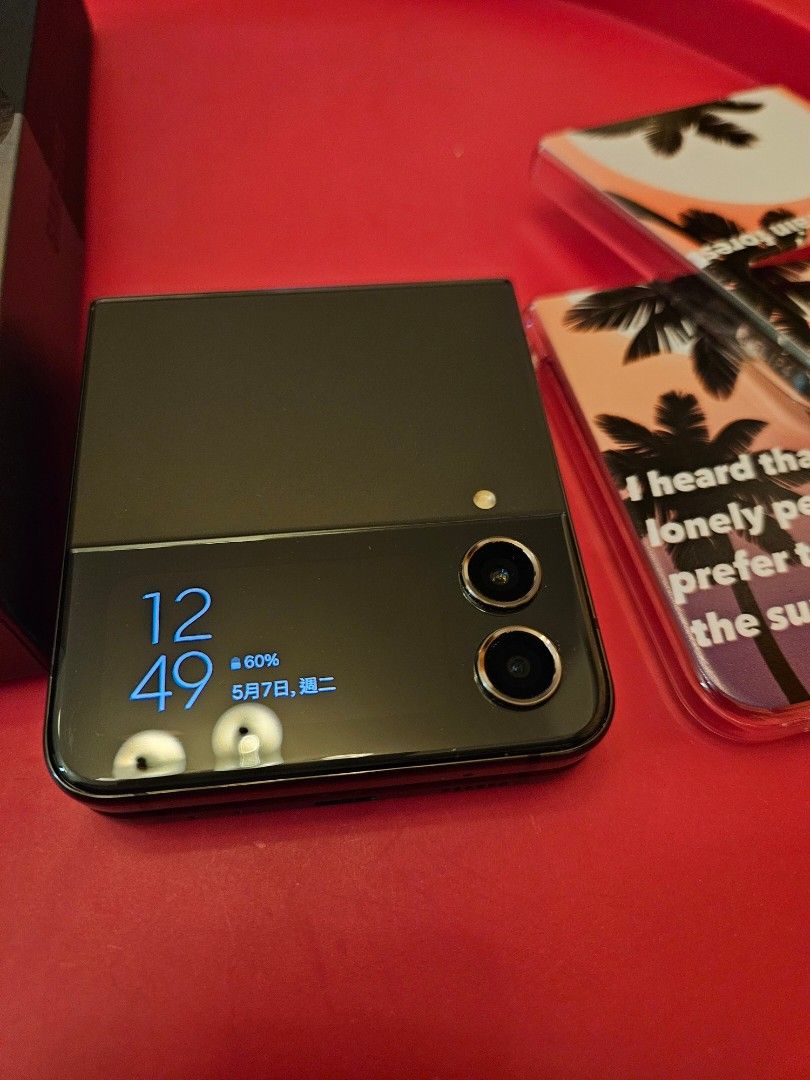 ジャンク】Samsung Galaxy Z Flip 4 香港版