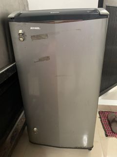 Sanyo slim beauty refrigerator