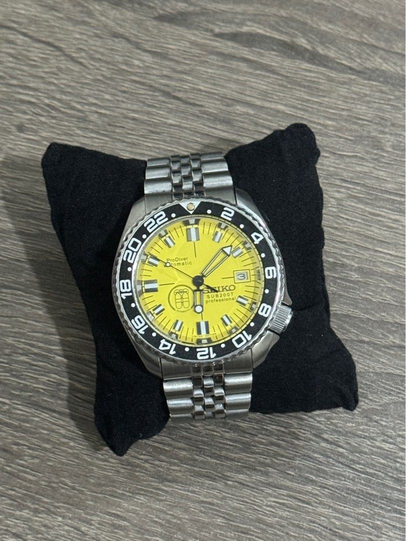 Seiko Mechanical Yellow Diver’s Watch (Category: Men's Watches) located in Mandaluyong City. Submitted by agdeclutter (Listing ID 1307183232, Image 1). Description: Decluttering from watch collection Seiko Automatic/Mechanical Diver’s watch.