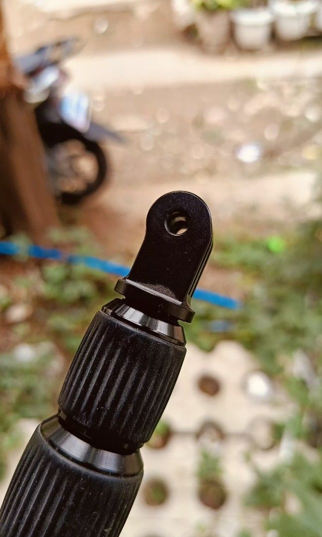 Smatree S3 Pole Monopod for Action Camera (Category: Tripods & Monopods) located in Pasay City. Submitted by jayaberos (Listing ID 1307089481, Image 3). Description: for sale like new condition. SMATREE Smapole S3 monopod 39cm to 100cm when extended alloy material. tanza or nearby meet up on weekdays original price is more more than 1k in laz.