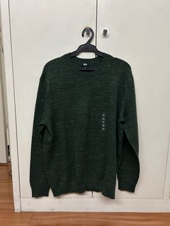 Uniqlo sweater