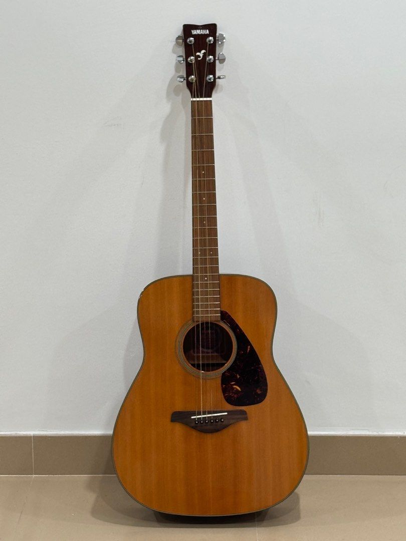 YAMAHA FG7O0S Acoustic Guitar, 興趣及遊戲, 音樂、樂器& 配件, 樂器- Carousell