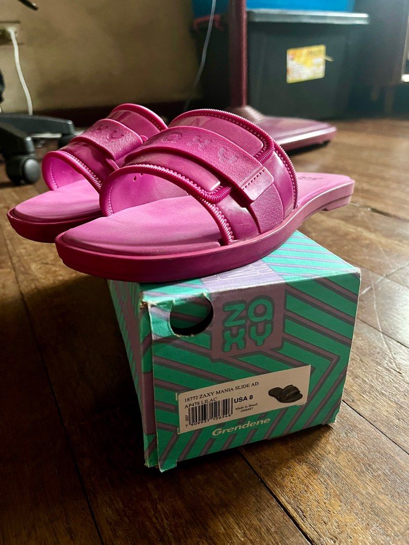 Zaxy Mania Slides (Category: Slippers and slides) located in Quezon City. Submitted by assdeclutters (Listing ID 1307072529, Image 3). Description: In lilac color. Used thrice. In excellent condition! What you see is what you get. Rfs: impulse buying 😅.