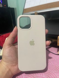 #8 - IPHONE 12/12 PRO CASE