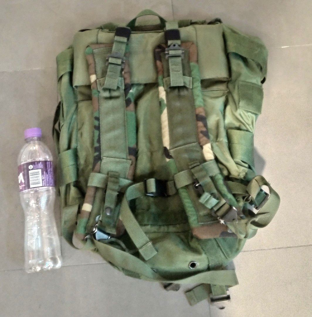 (真軍品) 美軍公發 ALICE LC2 OG色 中背囊 近代 (2000年) SPO100-03-..直接外國訂回,未使用過！, 男裝, 袋 ...