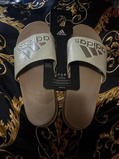 Adidas slippers/ slides gold ✨BRAND NEW✨