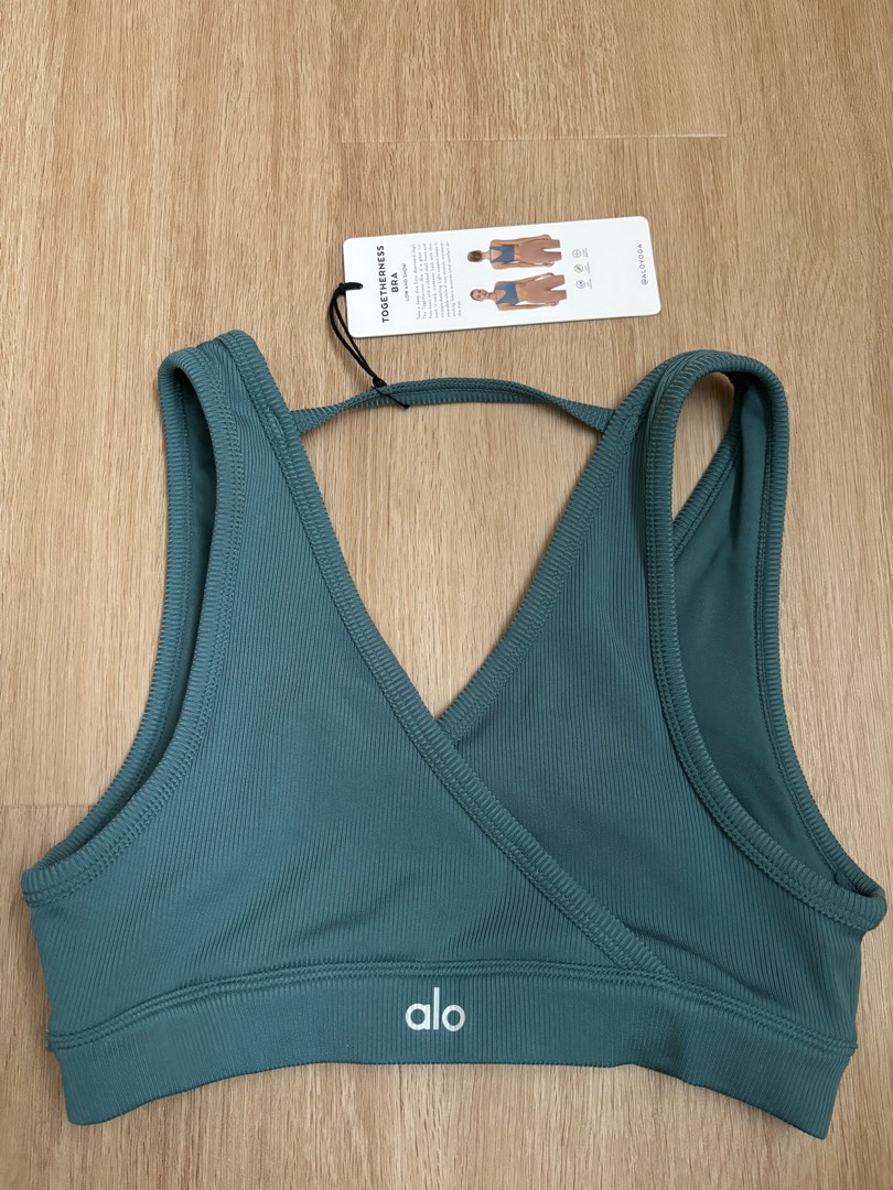 Alo Yoga green seagrass Togetherness bra Size XS US size 2 4