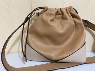 （分類：）位於 。 由 kaamn 提交（商品編號 1307363549，圖片 1）。簡介： 。