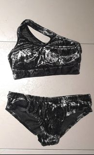 (Category: ) located in . Submitted by akadiva (Listing ID 1307362105, Image 1). Description: .