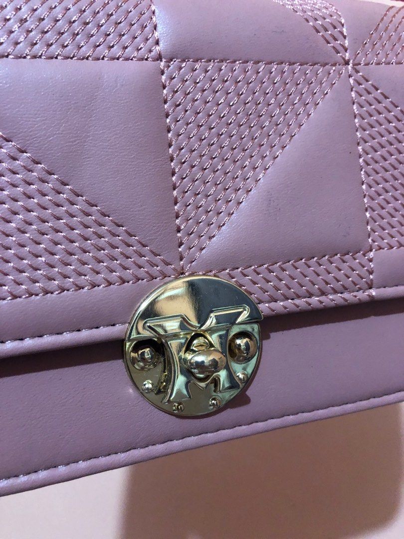 Belinda Sling Bag (Category: Shoulder Bags) located in Minalin. Submitted by declutter_ry (Listing ID 1307311762, Image 3). Description: Brand new! Belinda Pink Sling Bag Last price posted + SF J&T courier only Gcash, maya MOP.