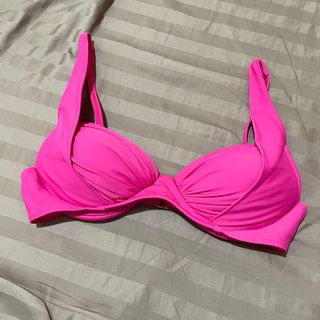 (Category: ) located in . Submitted by clo.things (Listing ID 1307372268, Image 1). Description: .
