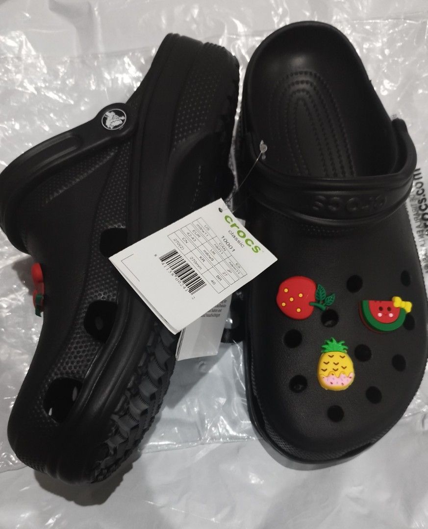 Black Crocs size UK 8 with shoes charms