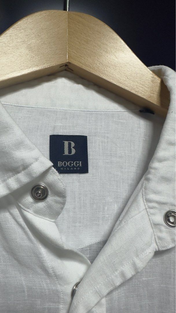 Boggi milano (Category: Tshirts & Polo Shirts) located in Singapore. Submitted by aelliah (Listing ID 1307346642, Image 2). Description: I used 4times only authentic bought in UK still looks new.