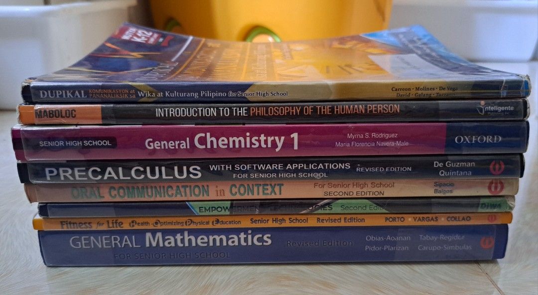 Books for Senior High School (Category: Textbooks) located in Valenzuela. Submitted by us_uae.box (Listing ID 1307372444, Image 1). Description: Selling price: Earth Science - 270 Introduction to the Philosophy - 230 Empowerment Technologies - 270 Precalculus - 170 General Chemistry - 250 Dupikal - 170 General Mathematics - 270 Academic Reading & Writing - 300.