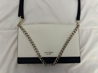 （分類：）位於 。 由 declutterwithr_x 提交（商品編號 1307254753，圖片 1）。簡介： 。