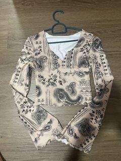 (Category: ) located in . Submitted by clothesforsaleeee (Listing ID 1307342486, Image 1). Description: .