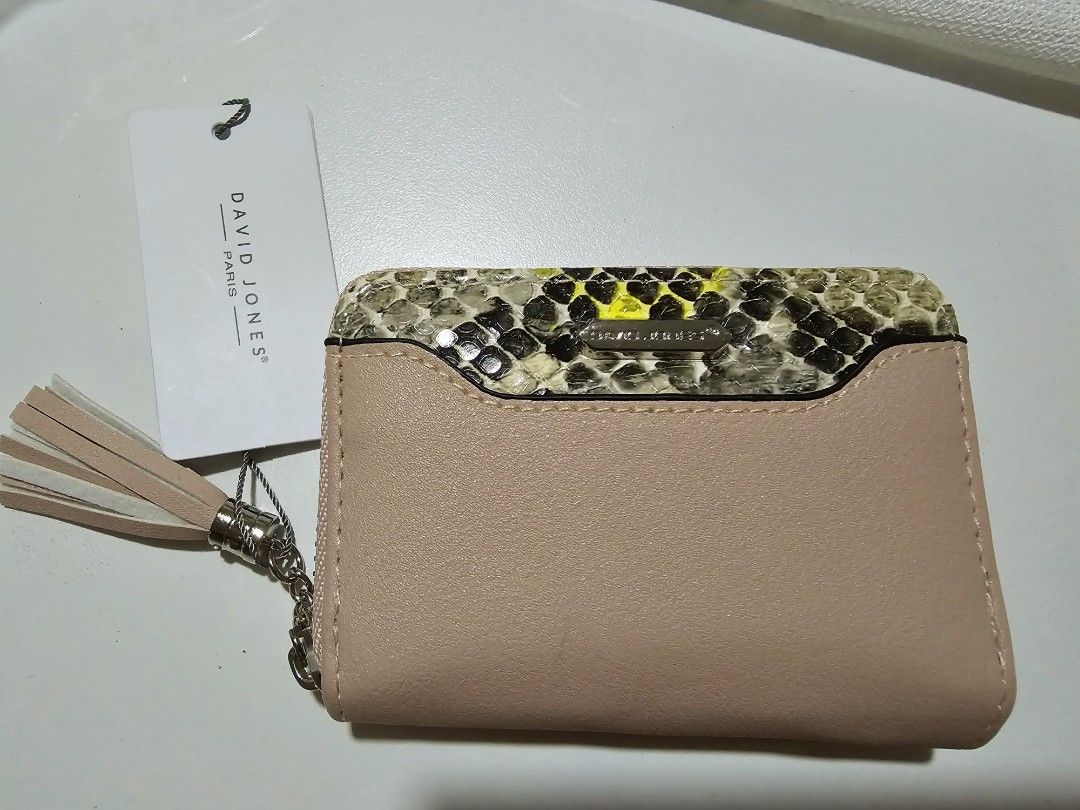David Jones Paris wallet (Category: Wallets & Card holders) located in Quezon City. Submitted by bethbd88 (Listing ID 1307364729, Image 1). Description: Decluttering my preloved and some new personal stuff (kids and adults). Please manage expectations on the preloved items. MOP: BDO, BPI or Gcash Sf shouldered by buyer. Maximum of 2 days reservation. Buyer to shoulder cost for delivery. I can book using your preferred courier..