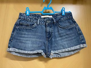 （分類：）位於 。 由 tifffdeclutters 提交（商品編號 1307269681，圖片 1）。簡介： 。