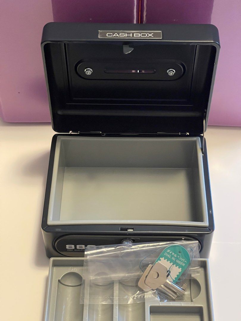 ELM Cash Box #8801, 傢俬＆家居, 保安及門鎖, 其他保安系統- Carousell