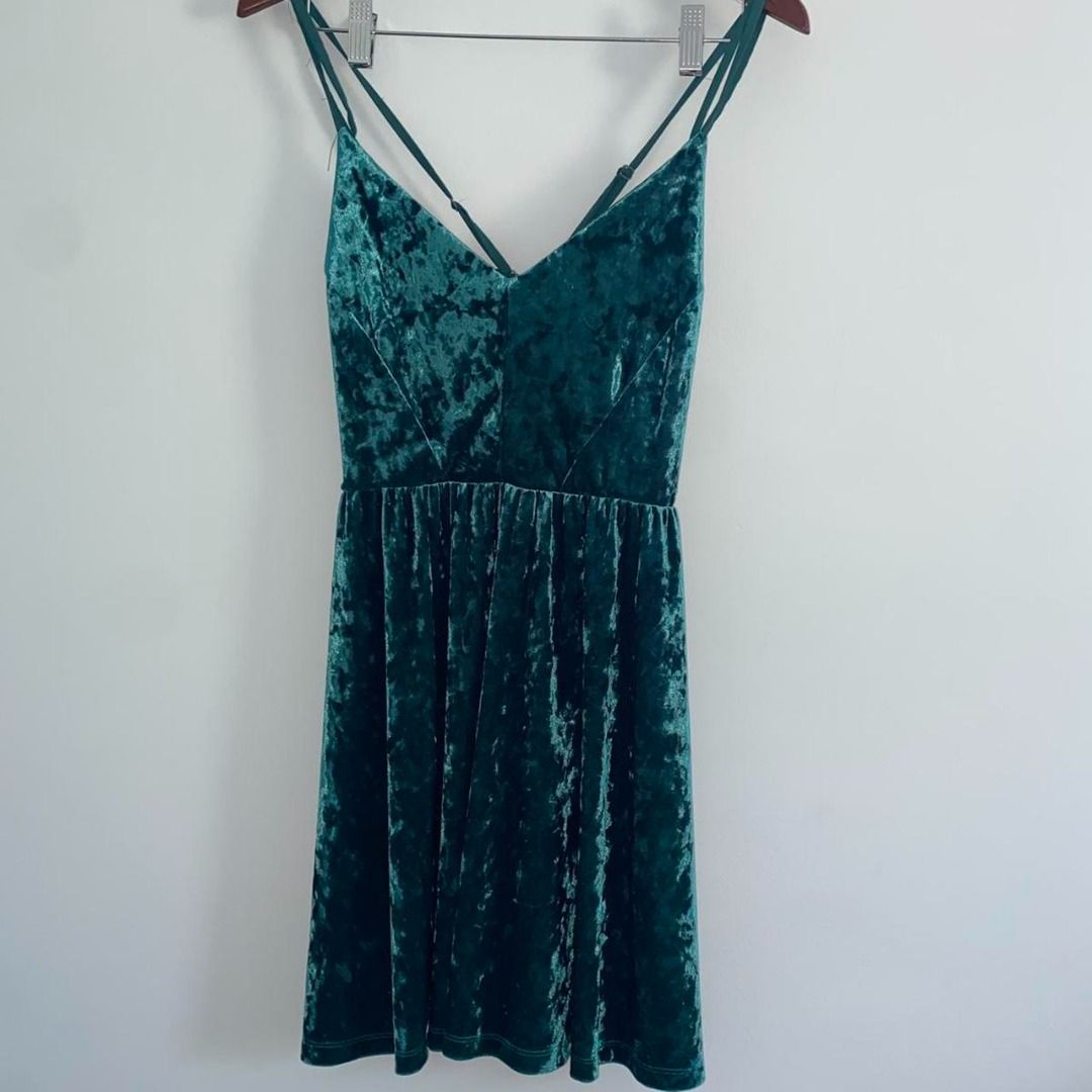 Forever 21 Crushed Velvet Strappy Skater Dress in Teal / Green - Size M,  Women's Fashion, Dresses & Sets, Dresses on Carousell