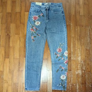 (Category: ) located in . Submitted by kookoosales (Listing ID 1307313009, Image 1). Description: .
