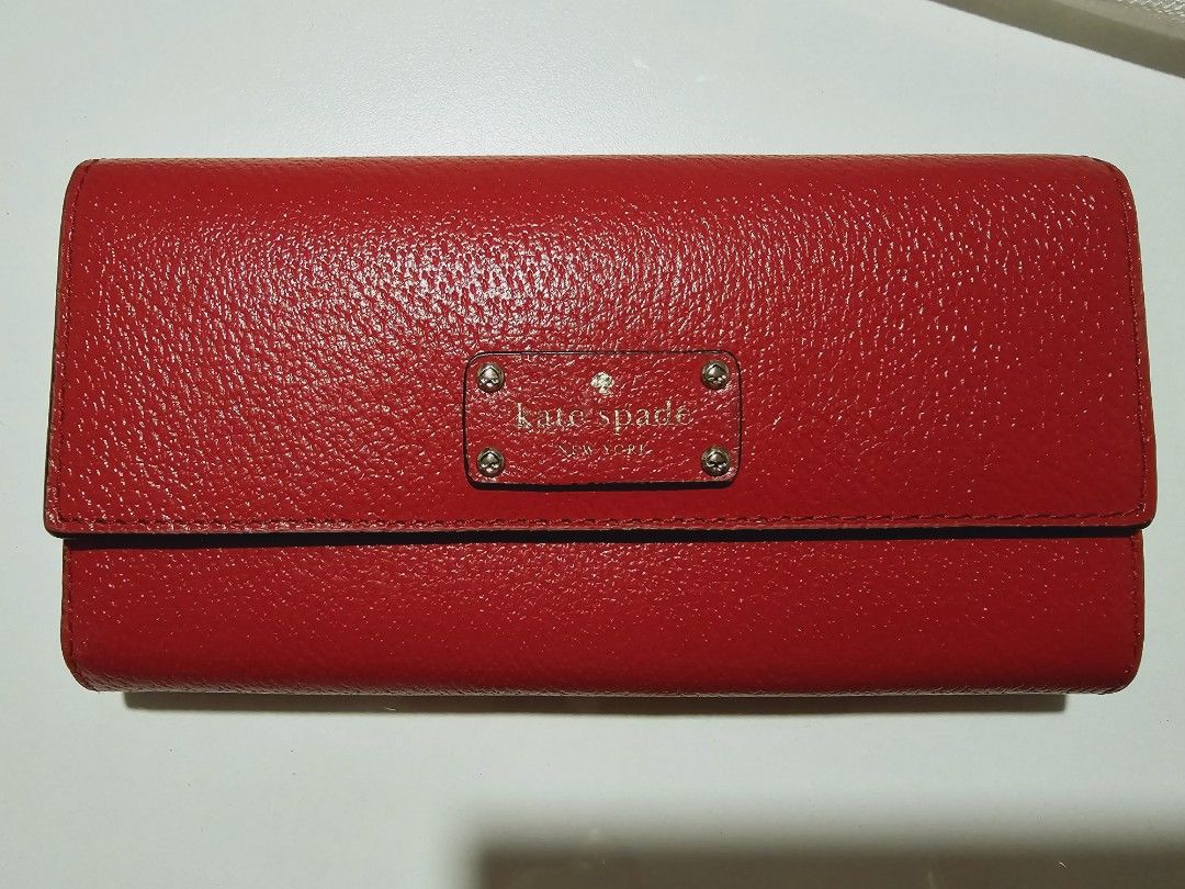 Kate Spade Long Wallet (Category: Wallets & Card holders) located in Quezon City. Submitted by bethbd88 (Listing ID 1307363658, Image 1). Description: Decluttering my preloved and some new personal stuff (kids and adults). Please manage expectations on the preloved items. MOP: BDO, BPI or Gcash Sf shouldered by buyer. Maximum of 2 days reservation. Buyer to shoulder cost for delivery. I can book using your preferred courier..